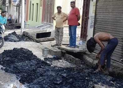 When people struggled with waterlogging, the municipality remembered cleaning the drains
