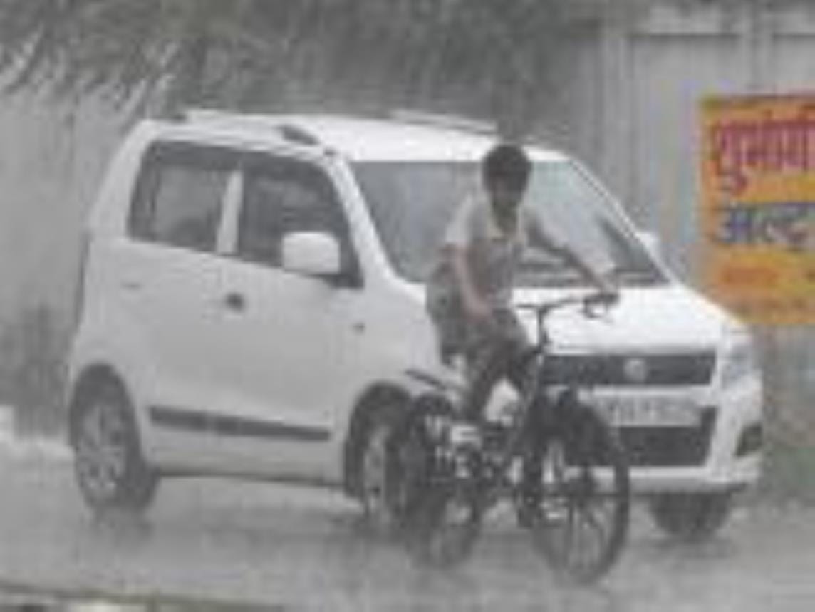 Weather remained humid due to movement of clouds, light rain in the afternoon