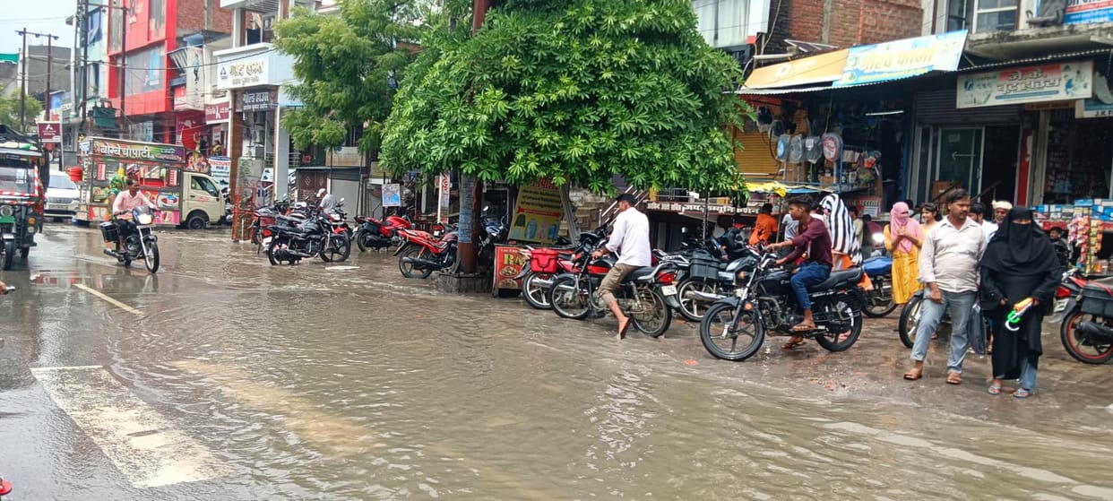 Municipality's claims washed away by rain, city submerged