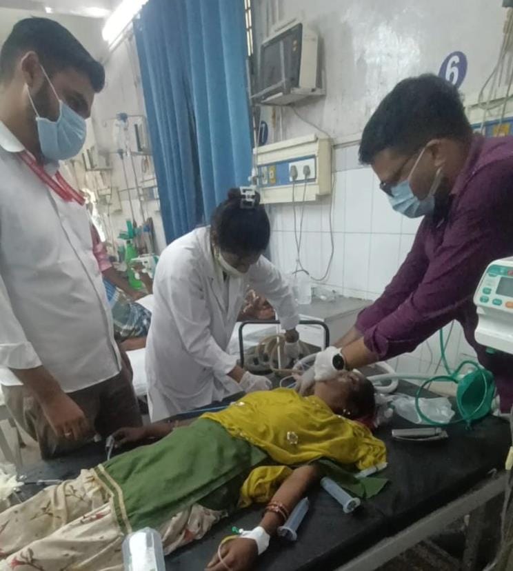 After snakebite, first the snake was caught and then the person was taken to the hospital
