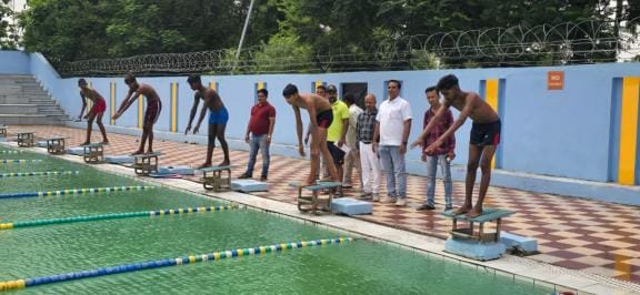 Chandan tops 100 meter freestyle swimming
