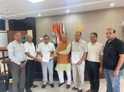 Protest expressed against preventing Jain followers from worshipping