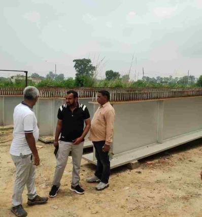 A team from the railway arrived to inspect the construction of the Sataroad ROB.
