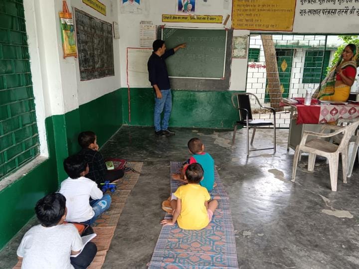After the merger, children are not coming to Nagla Chandan school