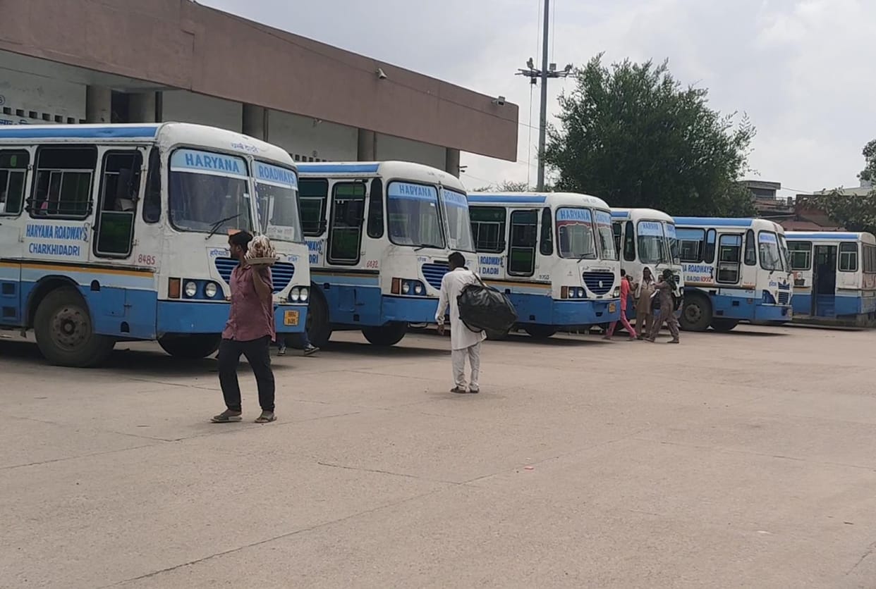 busses ready for cet