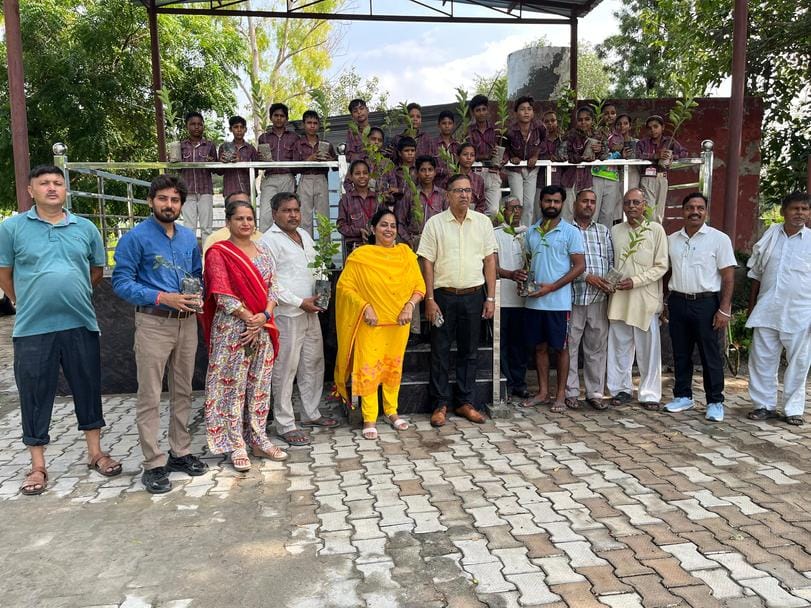 Plantation was done under the campaign 'One tree in the name of mother'