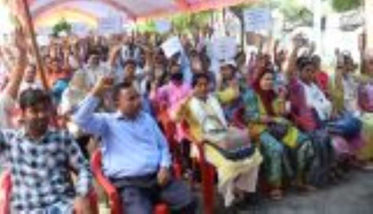 The strike ended on the assurance of releasing the list by 31st