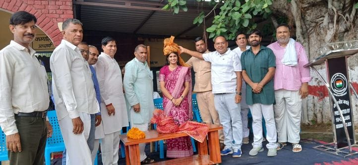 IAS Poonam Kasana honored in school