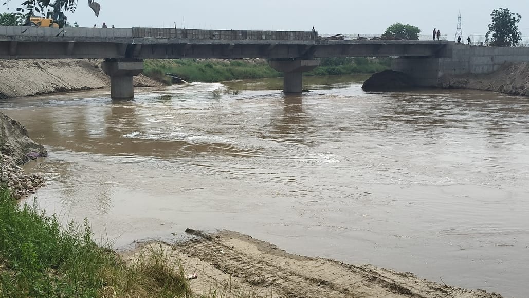 Water level increased at Guhla Cheeka head of Ghaggar river, decreased at Chandpura siphon
