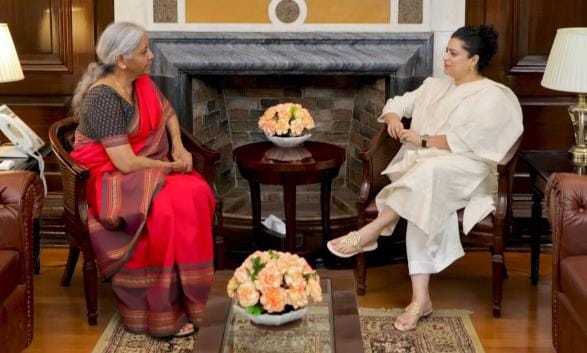 Cabinet Minister Shruti discussed schemes for women and children with the Union Finance Minister