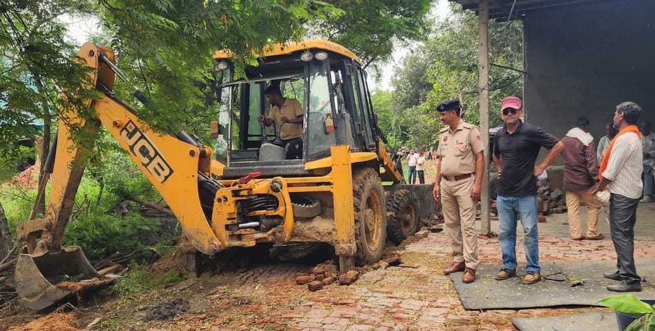 JCB was used to remove illegal encroachment from Johar land in Kalal Majra