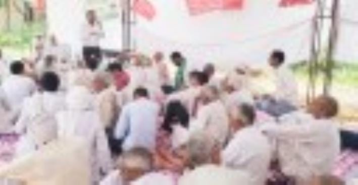Farmers staged a sit-in protest for the third day in Loharu against the insurance scam