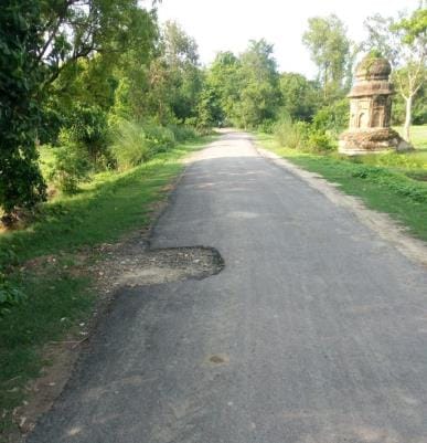 The road will be five and a half meter wide from Parsandi to Khairabad