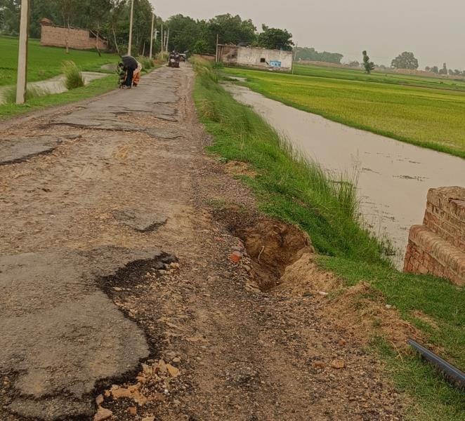 Fear of accident due to pit dug on the side of the road