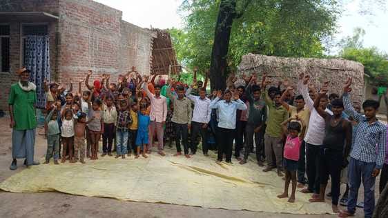 Villagers are angry with the merger of schools, a meeting is held