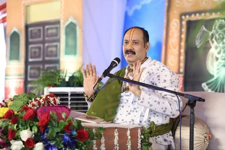 कथा वाचक पंडित प्रदीप मिश्रा