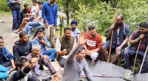 Shrikhand regional organization Chayal Juagi roared in base camp Singhgad