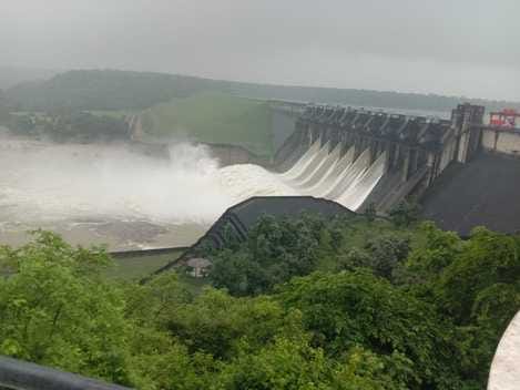 शिवपुरी में अटल सागर मणिखेड़ा डैम के 6 गेट खोले गए