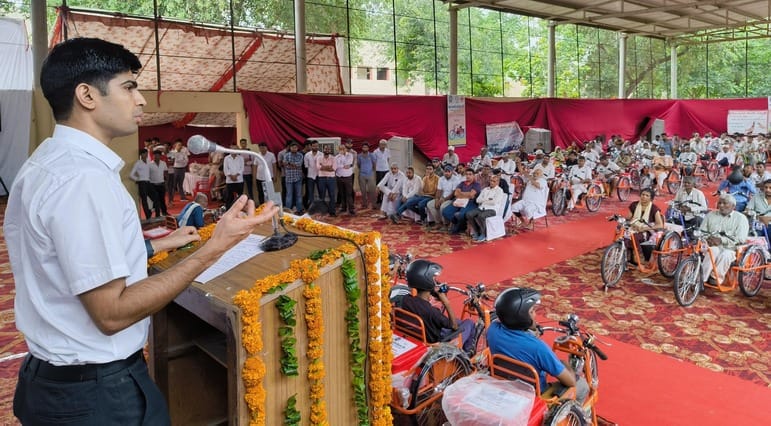 Free motorized tricycles given to 100 beneficiaries