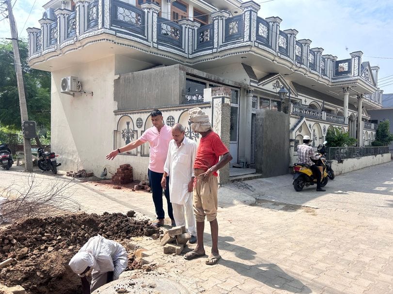 Dirty water supply in mayor's colony since four months