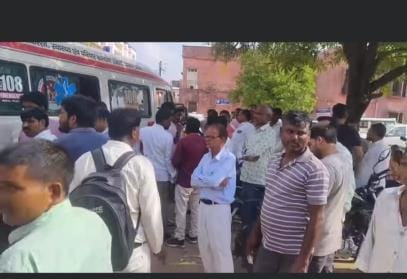 Steno injured in bike collision, referred
