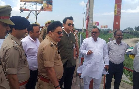DM inspected the Kanwar route, instructed to monitor from the watch tower