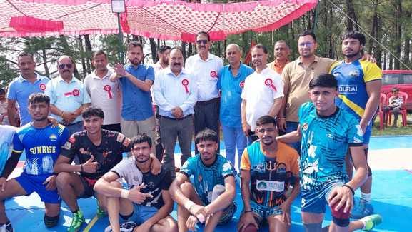 Daulatpur team defeated Chamba and made it to the finals