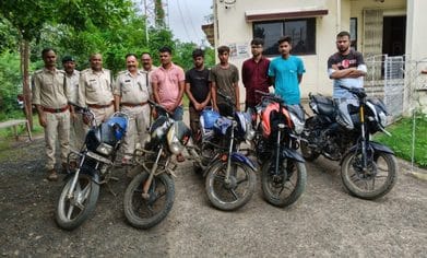 पुलिस ने की चालानी कार्रवाई।