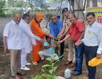 Plantation took place in Mahila Police Station, message of environmental protection given