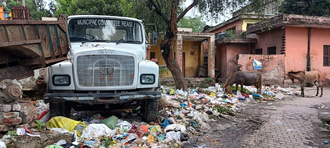 Reasi, garbage in City, Cleaning Workers on Strike