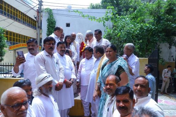 Amar Shaheed Mangal Pandey's birth anniversary celebrated with great pomp