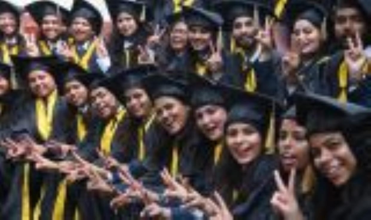 38 students of Post Graduate Diploma in Management got diploma and medal