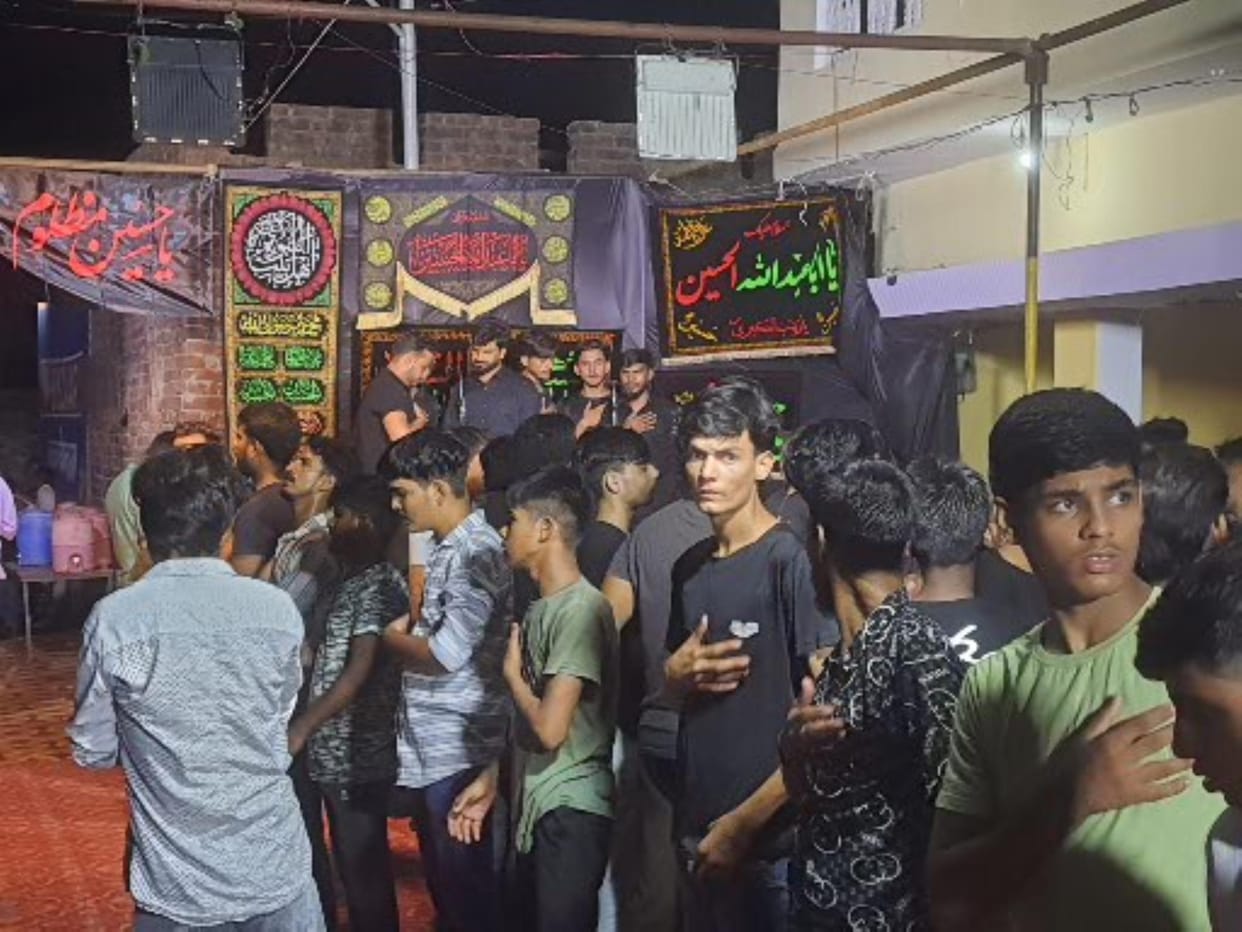 The devotees mourned in Shabbedari