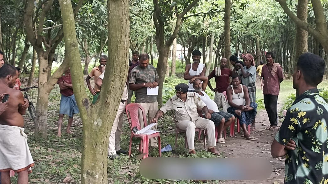 घटनास्थल पर जांच करती पुलिस। फोटो - अमर उजाला डिजिटल