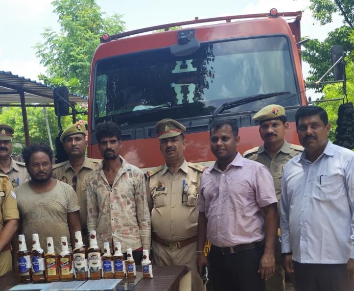 Two arrested for taking liquor to Bihar for election use