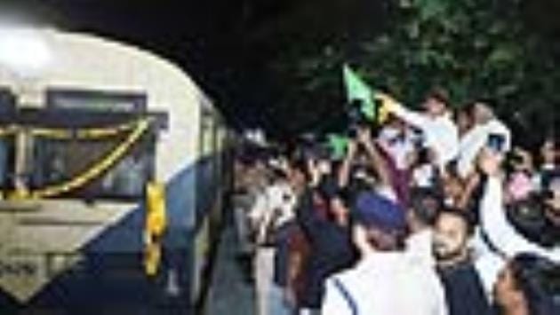 Amb-Andaura MEMU train's stoppage started in Tohana