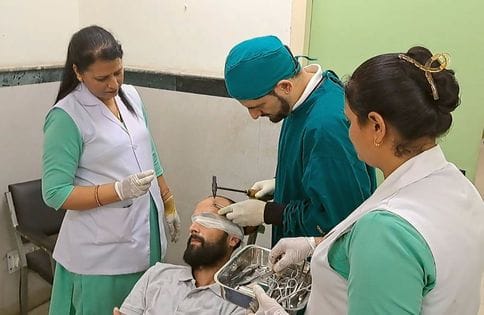 Treatment is being done in Rampur with unsung Ayurvedic rituals