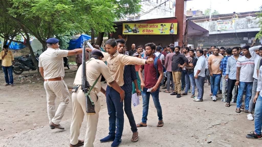 संबंधित फोटो