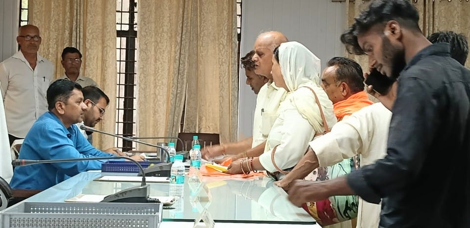 SDM and CMO heard public problems
