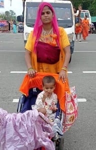 The life of an innocent child changed due to a vow, the mother's sixth Kanwar Yatra became an example of faith