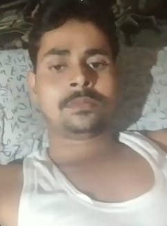 Two friends going to take Kanwar died in a road accident