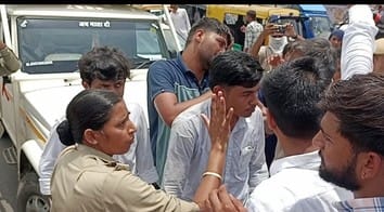 बीकानेर: एनएसयूआई का उग्र प्रदर्शन, छात्र संघ चुनाव की बहाली को लेकर हाईवे जाम, पुलिस से उलझे