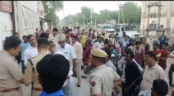 Bikaner News: Five-year-old innocent died after getting stuck in hydraulic gate of factory