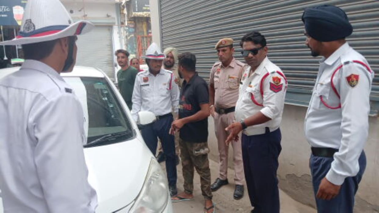 No parking challan was issued for obstructing traffic