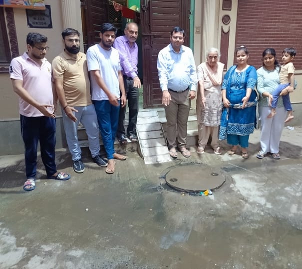 Ward residents troubled by sewerage overflow problem, expressed anger