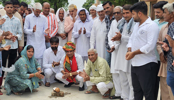 Firni road constructed at a cost of 8 lakhs in village Loharheri: Dinesh Kaushik