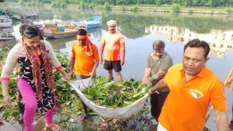 20 quintals of garbage was removed from Gomti in two hours