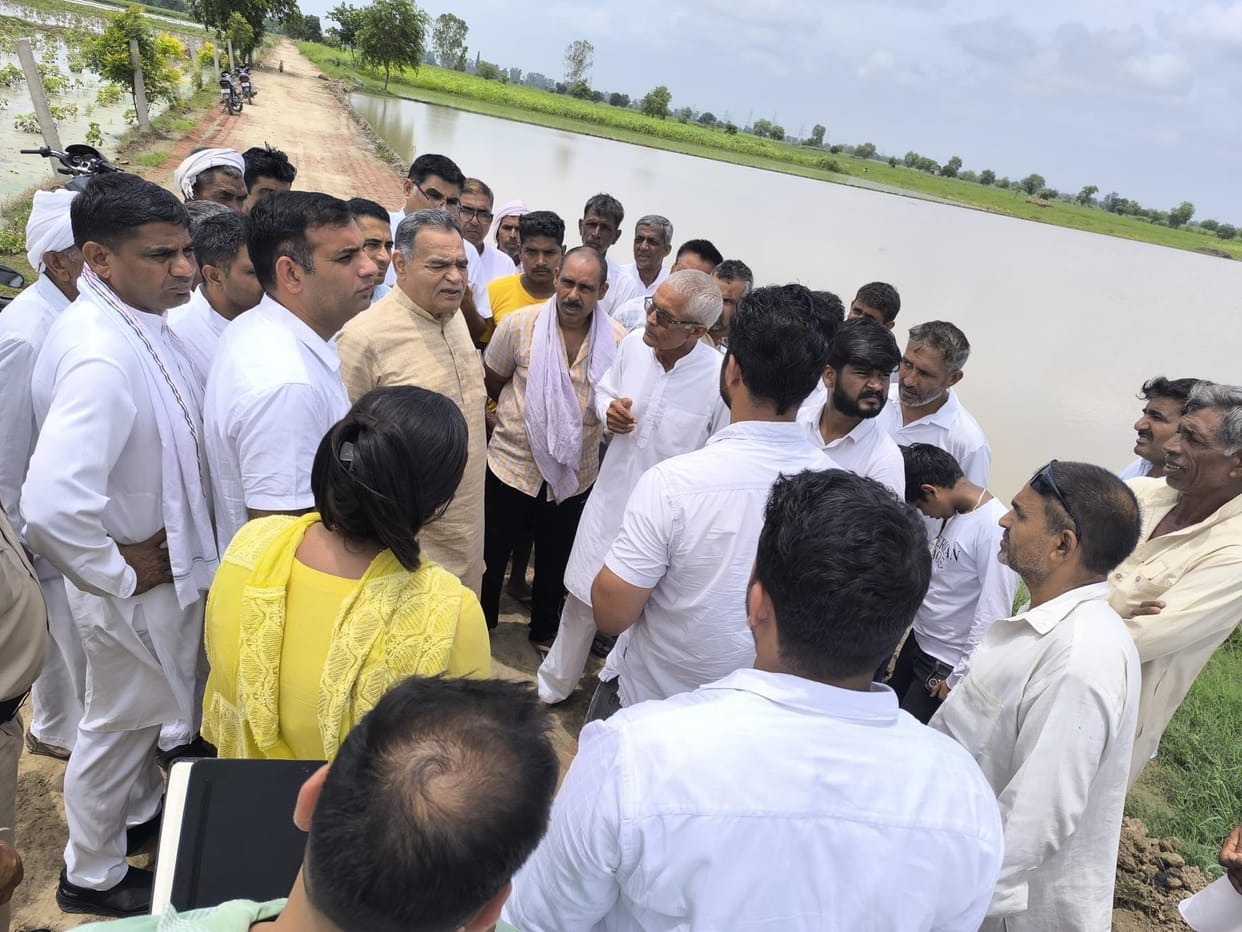 Crops destroyed due to waterlogging in the fields of Bhatla and Chanaut, MLA Vinod Bhayana said - water drainage should be done within three days.