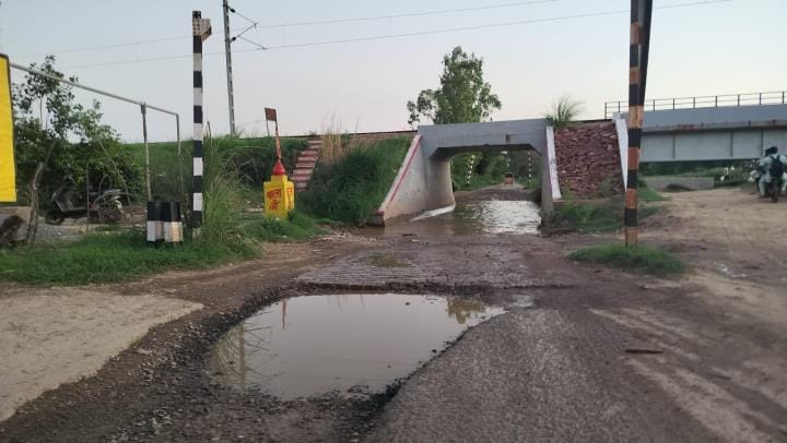 Underpasses became a problem, waterlogging up to 4 feet blocked the way