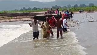 Water level of Muna and small rivers decreases, difficulties remain as they are